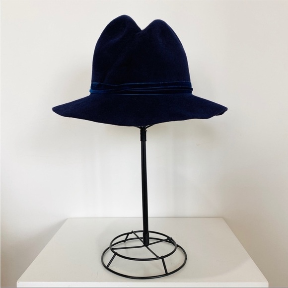 Gigi Burris Millinery Beautiful shape velvet hat in Navy blue main image 2
